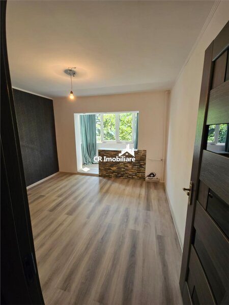 Apartament 4 camere Calea Vitan