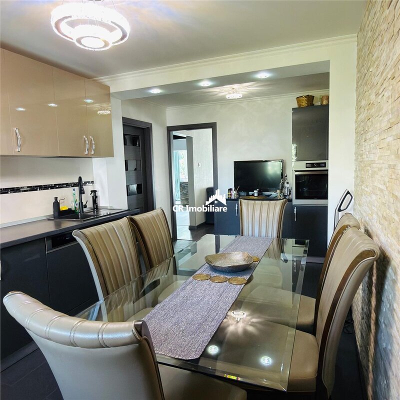Apartament 4 camere Calea Vitan